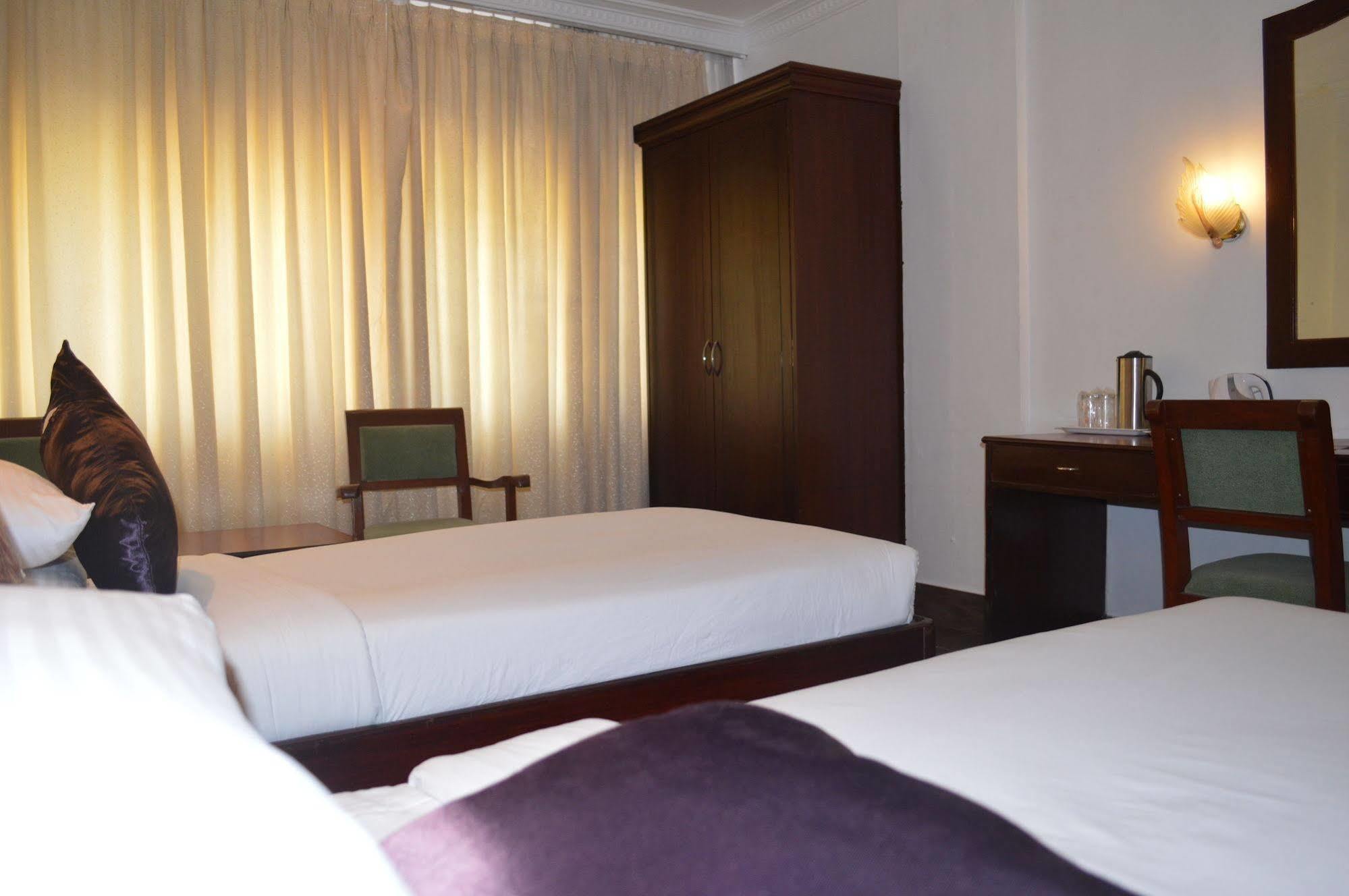 Moti Mahal Hotel Mangalore Ngoại thất bức ảnh
